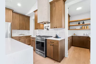 841 SW 49th Dr, Gresham, OR 97080 - Photo 9