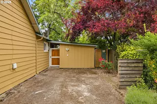 9920 SE Ellis St, Portland, OR 97266 - Photo 35