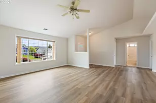 186 Woodduck St, Winston, OR 97496 - Photo 9
