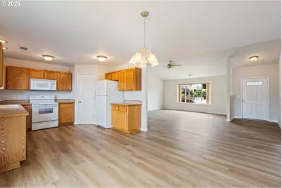186 Woodduck St, Winston, OR 97496 - Photo 15