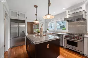 2328 SW Broadway Dr, Portland, OR 97201 - Photo 19