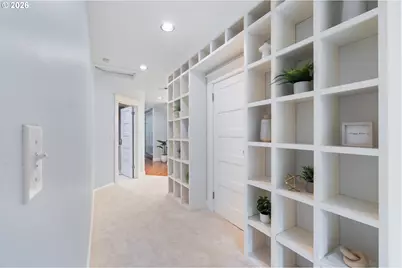 2328 SW Broadway Dr, Portland, OR 97201 - Photo 33