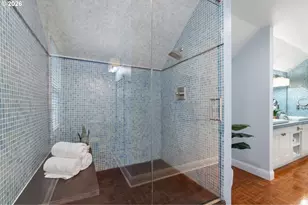 2328 SW Broadway Dr, Portland, OR 97201 - Photo 29