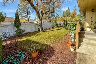 159 NE Lombardy Dr, Roseburg, OR 97470 - Photo 3