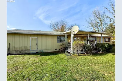 159 NE Lombardy Dr, Roseburg, OR 97470 - Photo 17