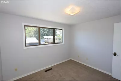 1185 NE 27th St, Gresham, OR 97030 - Photo 17
