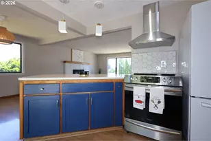 1185 NE 27th St, Gresham, OR 97030 - Photo 9