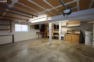 1185 NE 27th St, Gresham, OR 97030 - Photo 45