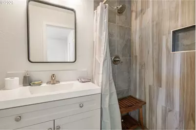 3994 Crestview Dr S, Salem, OR 97302 - Photo 29