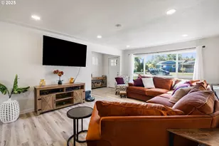 3994 Crestview Dr S, Salem, OR 97302 - Photo 7