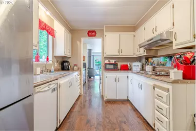 28011 Pine View Rd, Brownsville, OR 97327 - Photo 13