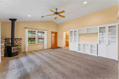 2188 Marie Dr, Grants Pass, OR 97526 - Photo 7