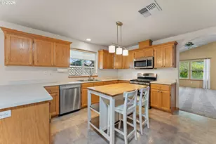 2188 Marie Dr, Grants Pass, OR 97526 - Photo 9