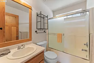 2188 Marie Dr, Grants Pass, OR 97526 - Photo 21