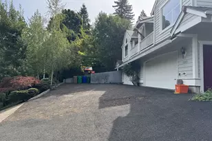 12245 SE Whitcomb Dr, Milwaukie, OR 97222 - Photo 3