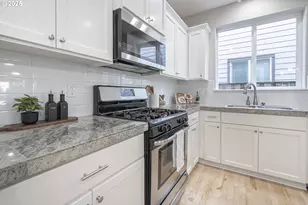 248 NE 66th Ave, Hillsboro, OR 97124 - Photo 15