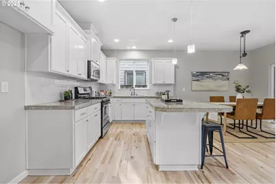 248 NE 66th Ave, Hillsboro, OR 97124 - Photo 11