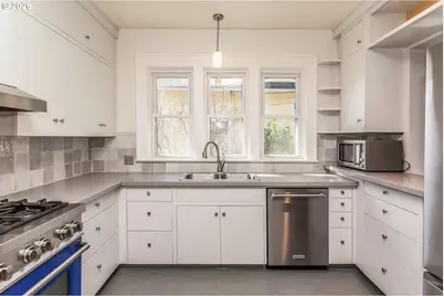 1230 SE 32nd Pl, Portland, OR 97214 - Photo 9