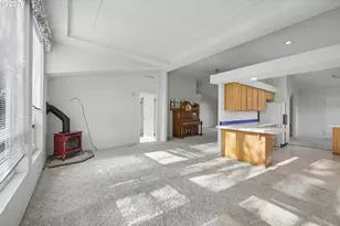 2717 Maia Loop, Springfield, OR 97477 - Photo 5