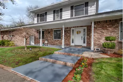 18 Royal Oaks Dr, Roseburg, OR 97471 - Photo 3