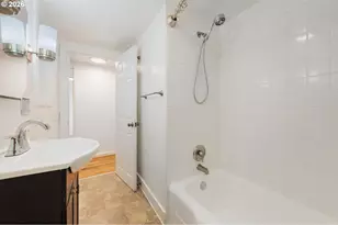 865 W 28th Ave, Eugene, OR 97405 - Photo 11