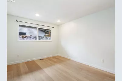 824 SE 207th Ave, Gresham, OR 97030 - Photo 35