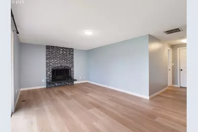 824 SE 207th Ave, Gresham, OR 97030 - Photo 21