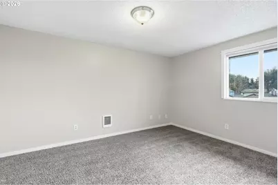 912 NE Hacienda Ct, Gresham, OR 97030 - Photo 27