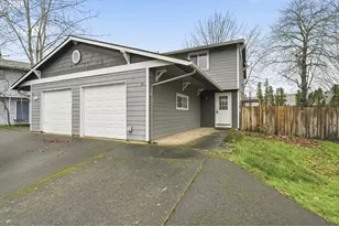 912 NE Hacienda Ct, Gresham, OR 97030 - Photo 3