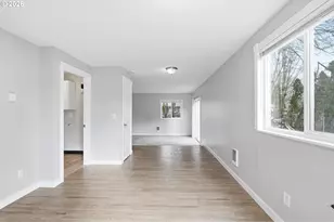 912 NE Hacienda Ct, Gresham, OR 97030 - Photo 5