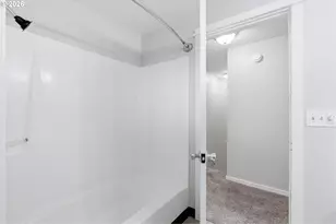 912 NE Hacienda Ct, Gresham, OR 97030 - Photo 25