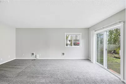 912 NE Hacienda Ct, Gresham, OR 97030 - Photo 17