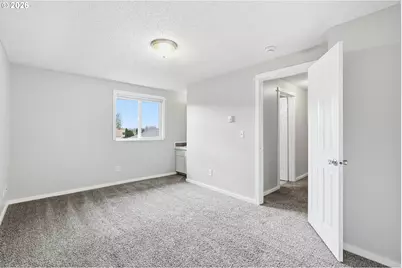 912 NE Hacienda Ct, Gresham, OR 97030 - Photo 29