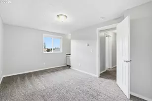 912 NE Hacienda Ct, Gresham, OR 97030 - Photo 29