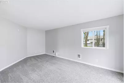 912 NE Hacienda Ct, Gresham, OR 97030 - Photo 15