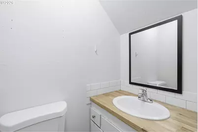 912 NE Hacienda Ct, Gresham, OR 97030 - Photo 19