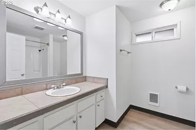 912 NE Hacienda Ct, Gresham, OR 97030 - Photo 21