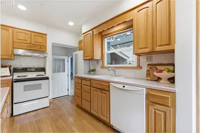 3757 SE Tolman St, Portland, OR 97202 - Photo 15