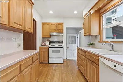 3757 SE Tolman St, Portland, OR 97202 - Photo 13