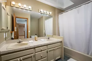 16443 NE Tillamook St, Portland, OR 97230 - Photo 23