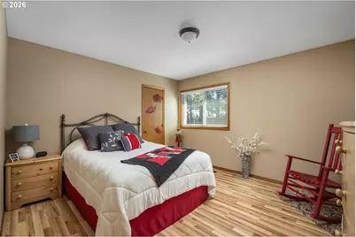 16443 NE Tillamook St, Portland, OR 97230 - Photo 21