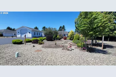 363 SE Eagle Nest Ct, Ocean Shores, WA 98569 - Photo 3