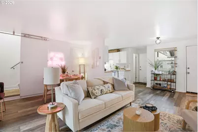2379 SE 112th Ave, Portland, OR 97216 - Photo 5