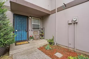 2379 SE 112th Ave, Portland, OR 97216 - Photo 33