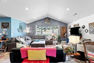 443 N Hyland Ln, Lowell, OR 97452 - Photo 13