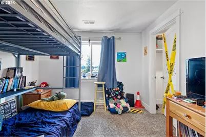 443 N Hyland Ln, Lowell, OR 97452 - Photo 31