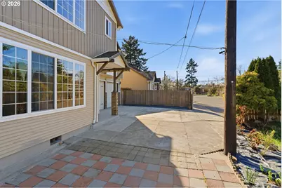 9916 SE Liebe Ct, Portland, OR 97266 - Photo 35