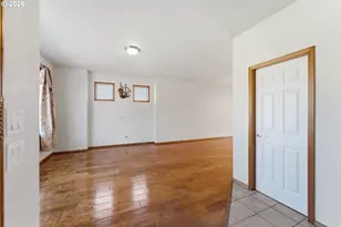 9916 SE Liebe Ct, Portland, OR 97266 - Photo 11