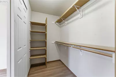 9916 SE Liebe Ct, Portland, OR 97266 - Photo 15