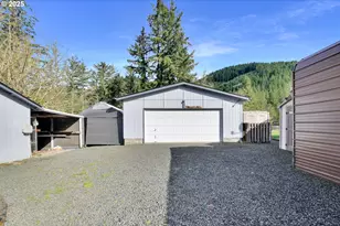 38431 Row River Rd, Dorena, OR 97434 - Photo 7